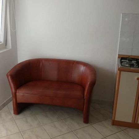 Apartments Ante Vir Ngoại thất bức ảnh